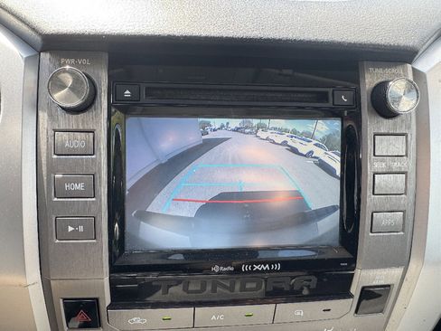 Used 2018 Toyota Tundra SR5 AWD/4WD image 22