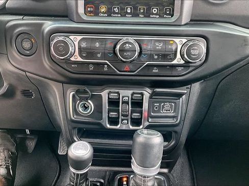 Used 2023 Jeep Gladiator Overland w/ Popular Equipment Package AWD/4WD image 17