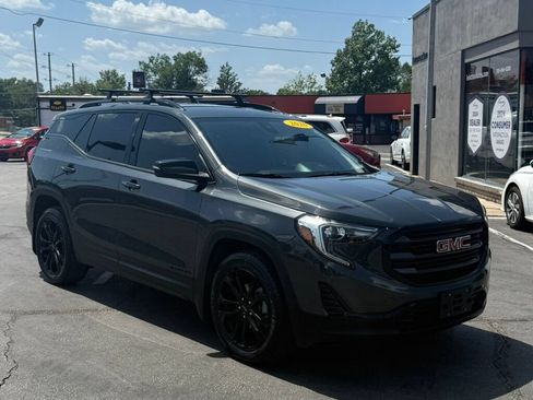 Used 2020 GMC Terrain SLE w/ Driver Convenience Package FWD image 2