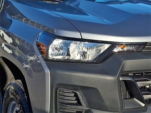 Used 2025 Chevrolet Colorado W/T w/ Advanced Trailering Package image 9