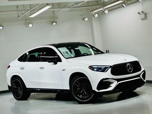 New 2026 Mercedes-Benz GLC 43 AMG 4MATIC Coupe image 19
