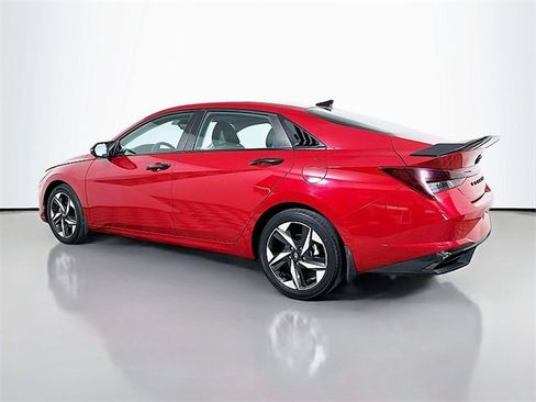 Used 2023 Hyundai Elantra Limited w/ Cargo Package image 5