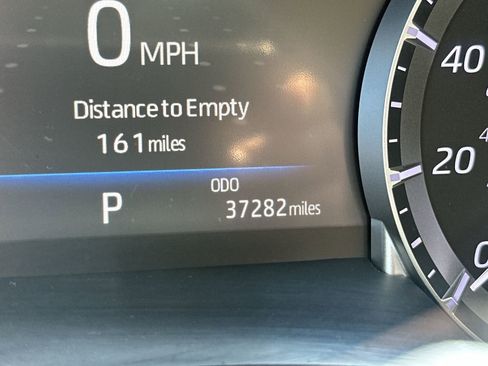 Used 2022 Toyota Highlander XLE FWD image 24