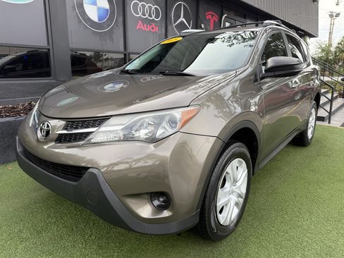 Used 2015 Toyota RAV4 LE AWD/4WD image 1