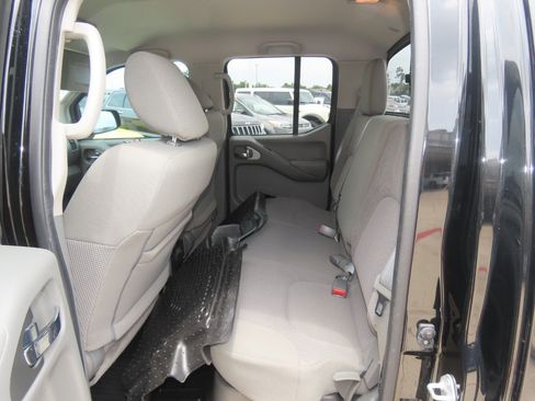 Used 2021 Nissan Frontier SV AWD/4WD image 19