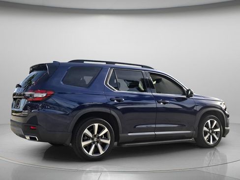 Used 2024 Honda Pilot Touring image 7