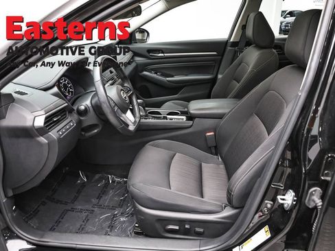 Used 2023 Nissan Altima 2.5 SV w/ SV Premium Package AWD/4WD image 14