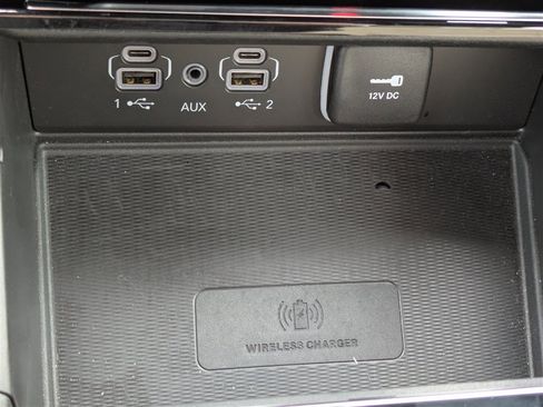 Used 2024 Jeep Grand Cherokee Limited w/ Luxury Tech Group II image 24