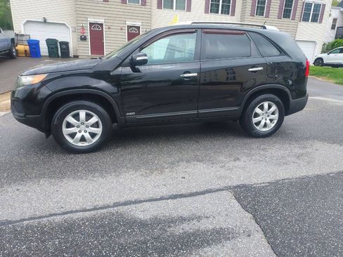 Used 2011 Kia Sorento LX AWD/4WD image 4