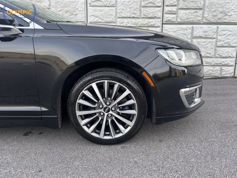 Used 2017 Lincoln MKZ Premiere image 9