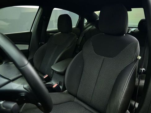 Used 2015 Dodge Dart SXT image 16