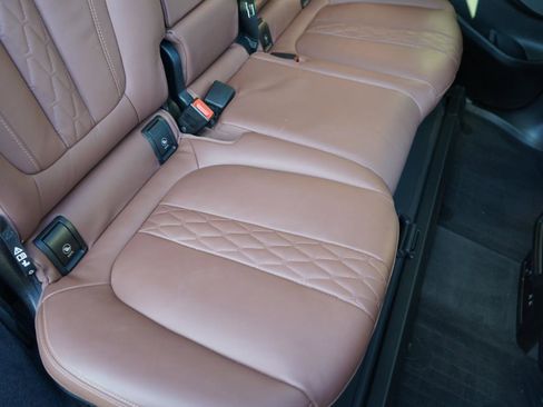 Used 2025 BMW X7 xDrive40i w/ Executive Package image 62