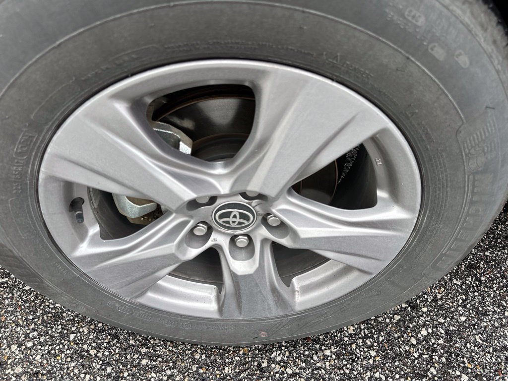 Used 2025 Toyota RAV4 XLE AWD/4WD image 51