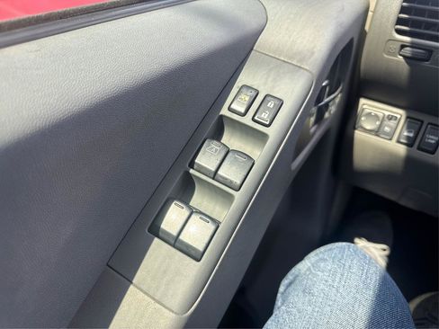 Used 2019 Nissan Frontier SV AWD/4WD image 18