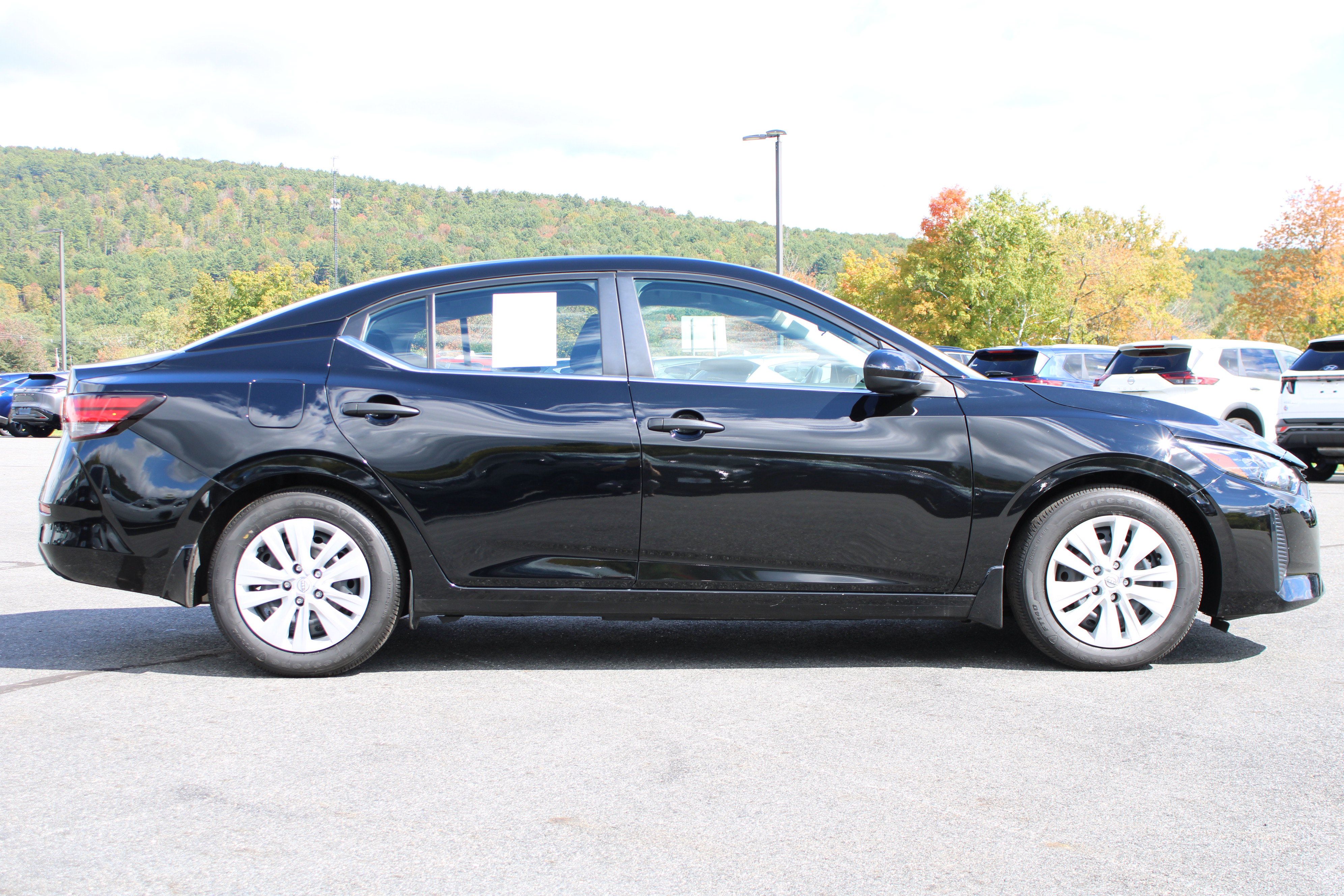 Used 2025 Nissan Sentra S FWD image 5