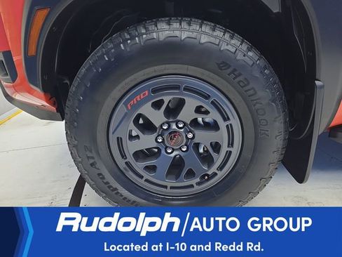 Used 2025 Nissan Frontier PRO-4X w/ Pro Premium Package AWD/4WD image 38