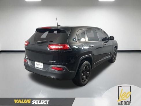Used 2016 Jeep Cherokee Sport AWD/4WD image 6