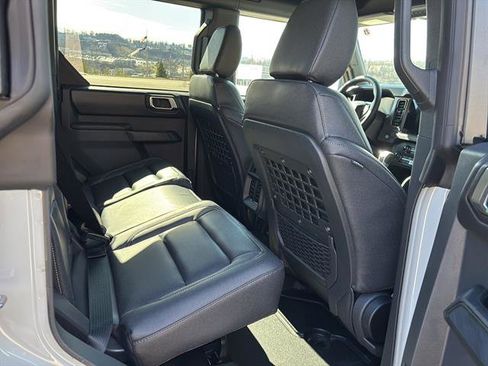 New 2026 Ford Bronco Badlands w/ Sasquatch Package image 18