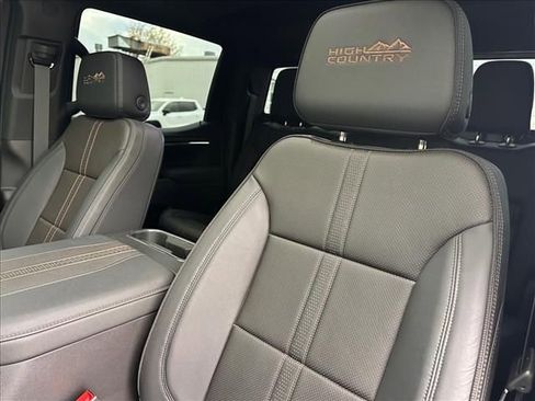 Used 2025 Chevrolet Silverado 1500 High Country w/ Technology Package image 21