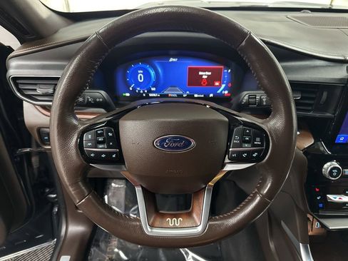 Used 2023 Ford Explorer King Ranch w/ Technology Package AWD/4WD image 14
