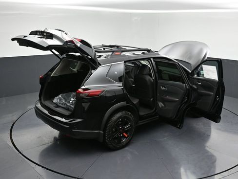 New 2026 Nissan Rogue SV image 32