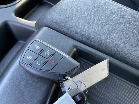 Used 2025 Chevrolet Silverado 1500 LT image 43