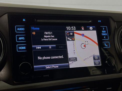 Used 2016 Toyota Tacoma TRD Sport image 15