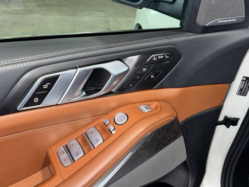 Certified 2025 BMW X7 xDrive40i w/ Premium Package image 19