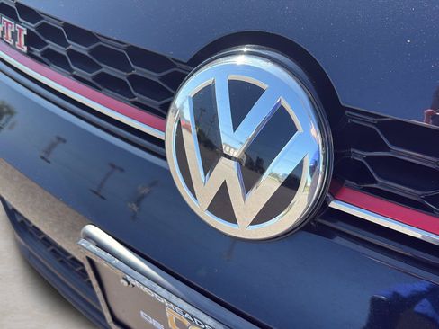 Used 2021 Volkswagen GTI SE FWD image 10