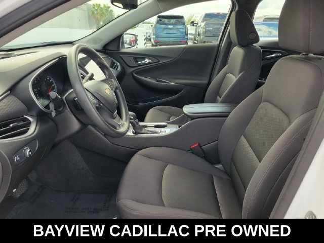 Used 2025 Chevrolet Malibu LT FWD image 13
