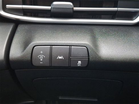 Used 2023 Hyundai Elantra SEL image 22