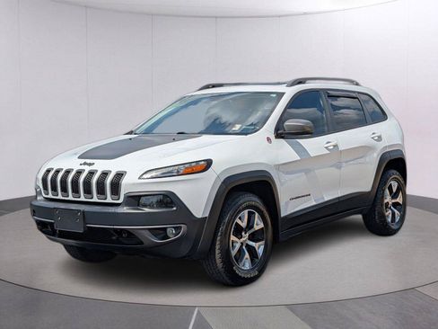 Used 2015 Jeep Cherokee Trailhawk w/ Comfort/Convenience Group AWD/4WD image 1