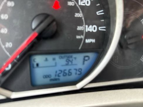 Used 2015 Toyota RAV4 LE FWD image 12