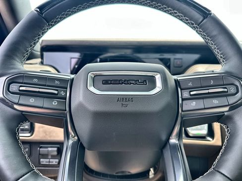 New 2026 GMC Yukon Denali Ultimate w/ LPO, Floor Liner Package AWD/4WD image 33