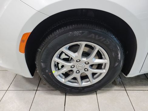 New 2026 Chrysler Voyager LX image 25