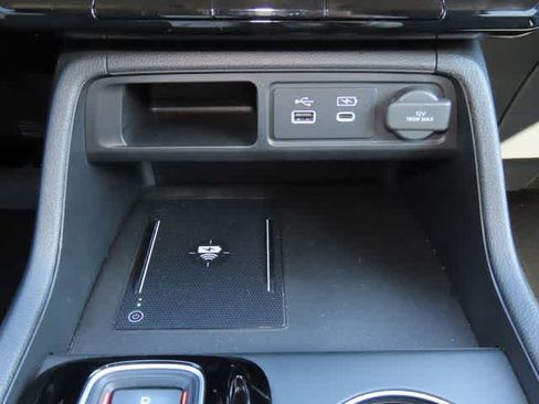 Used 2025 Honda Pilot EX-L image 22