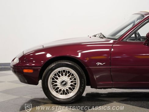 Used 1995 MAZDA MX-5 Miata M-Edition image 23