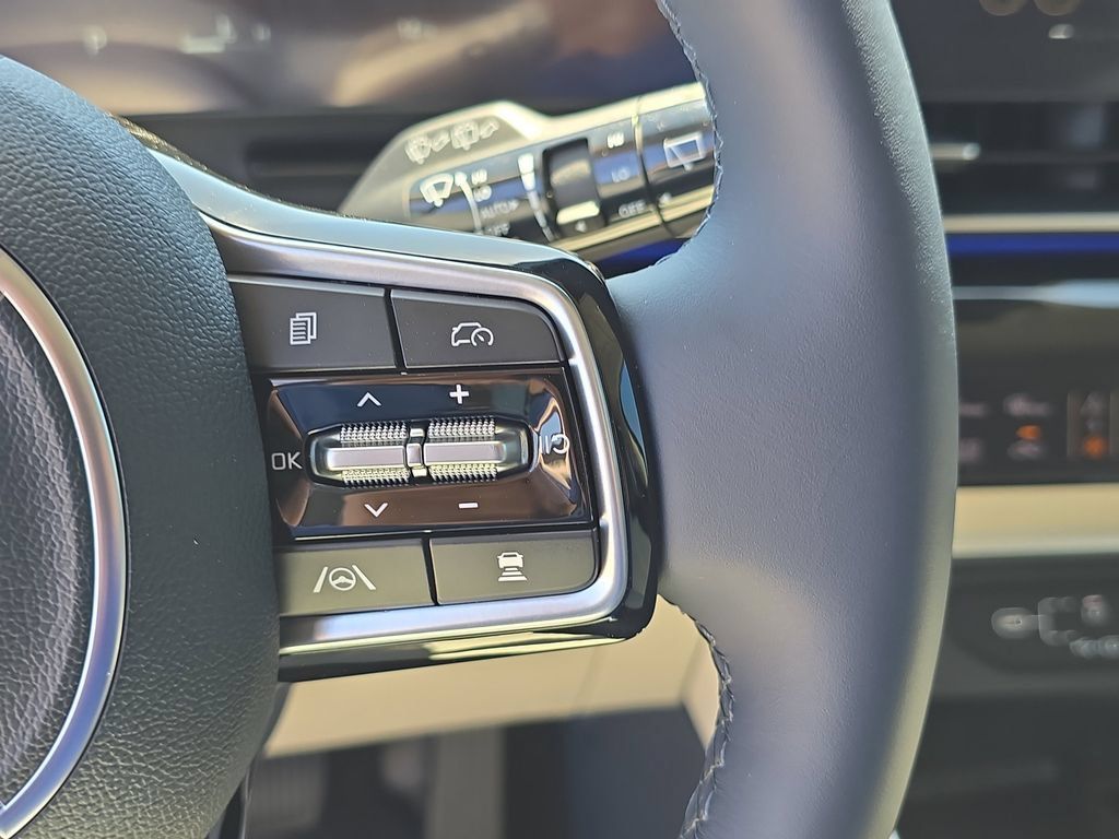 New 2026 Kia Carnival SX Prestige FWD image 32