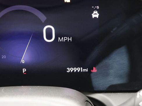 Used 2024 Buick Encore GX Sport Touring w/ Comfort Package image 18