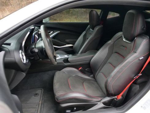 Used 2021 Chevrolet Camaro ZL1 image 3