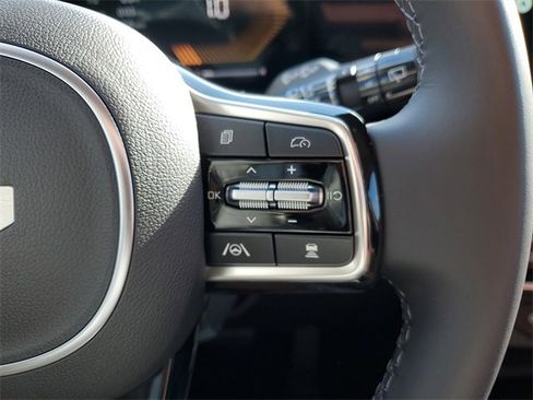 New 2026 Kia Carnival EX image 28