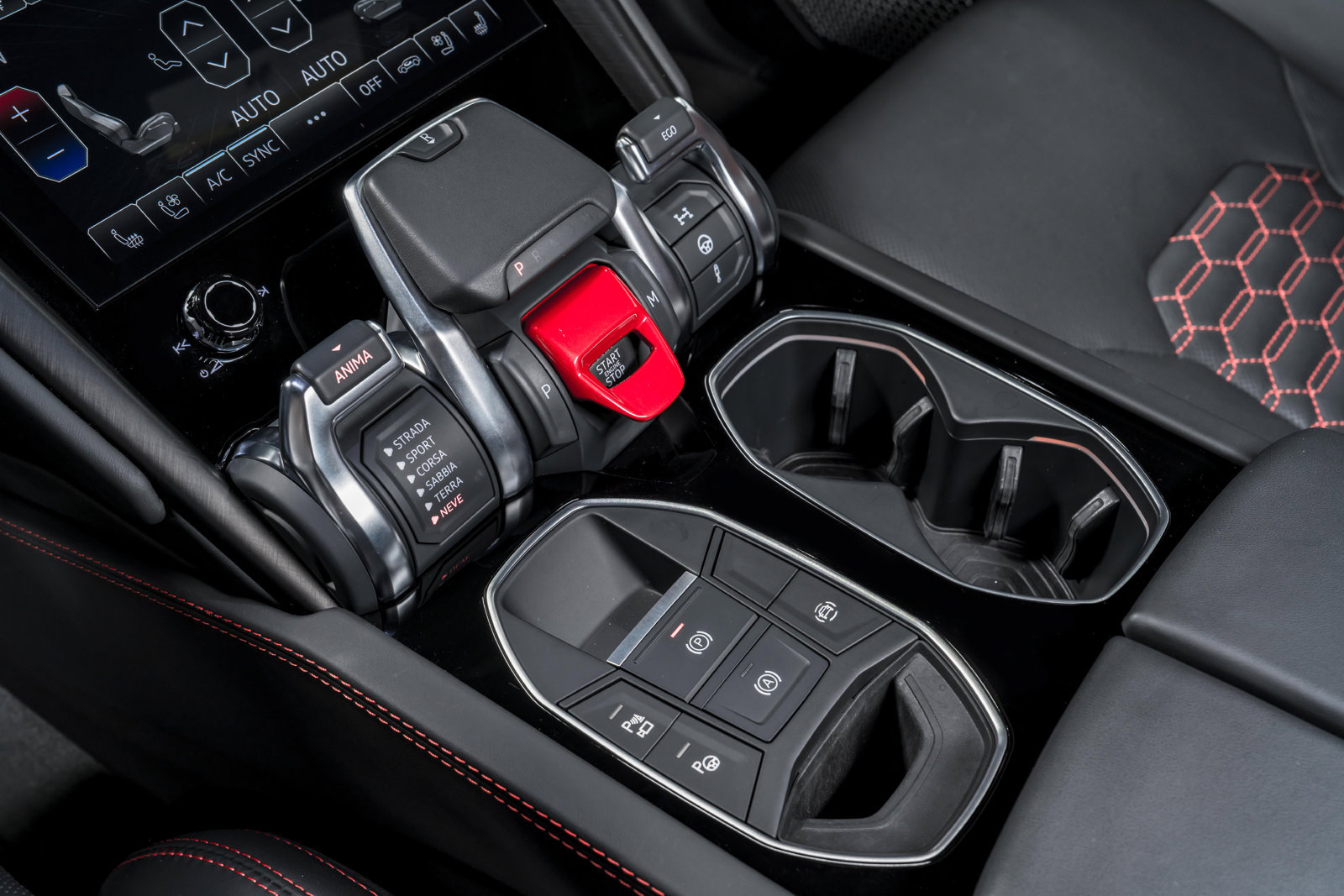 Used 2024 Lamborghini Urus S AWD/4WD image 28