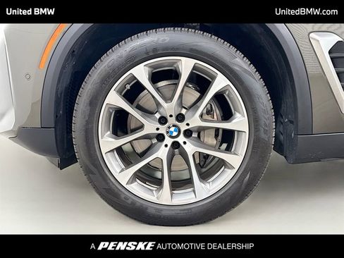 Used 2026 BMW X5 sDrive40i RWD image 2