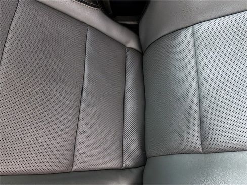 Used 2023 Ford F150 Lightning Lariat image 20