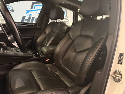 Used 2016 Porsche Macan S image 17