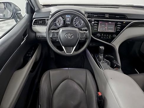 Used 2018 Toyota Camry LE w/ Moonroof Package image 11