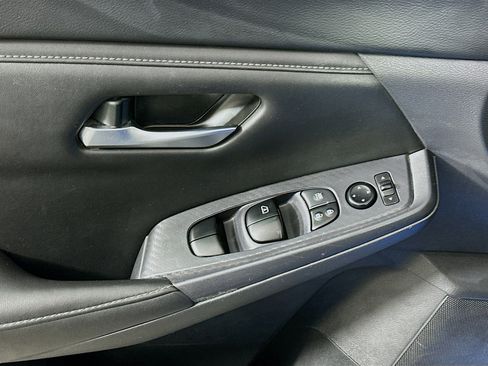 Used 2024 Nissan Sentra SV image 15