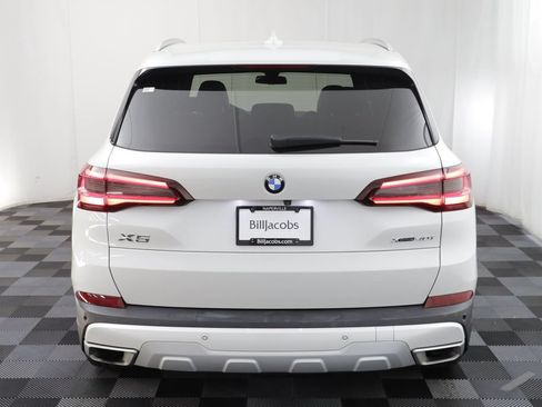 Used 2023 BMW X5 xDrive40i w/ Parking Assistance Package AWD/4WD image 17
