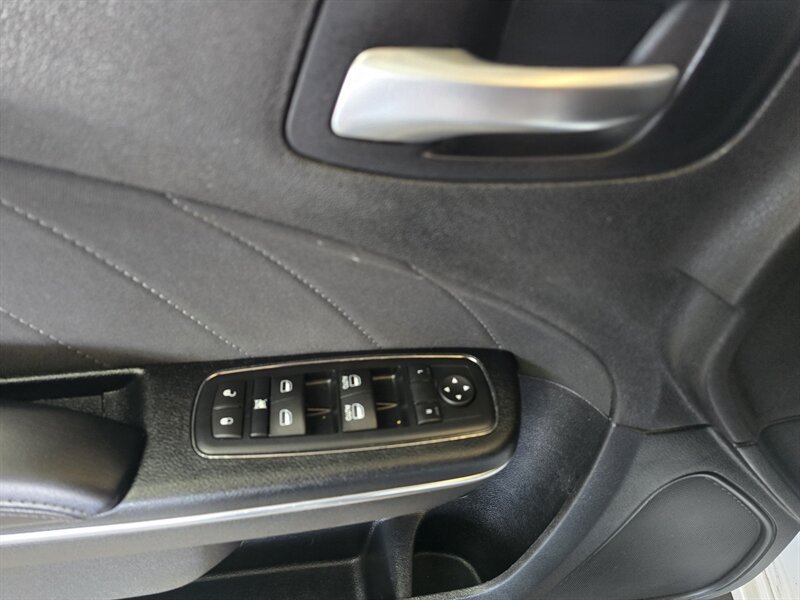 Used 2016 Dodge Charger R/T RWD image 16