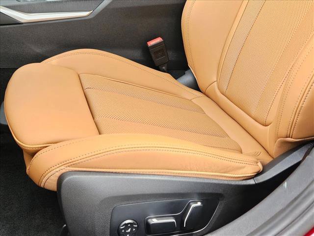Used 2026 BMW 330i Sedan w/ M Sport Package RWD image 4